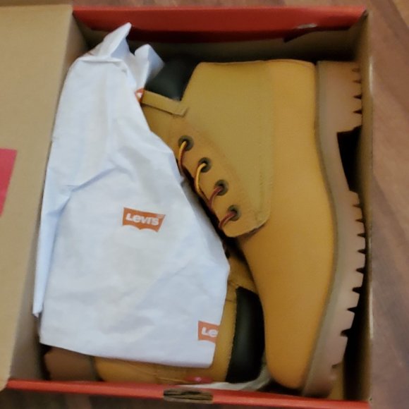 Levi's Harrison Buck Wheat Boots - GS 6Y (Women US 7.5) - Picture 6 of 9